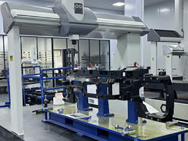 海克斯康三坐标检测汽车安装灯支架